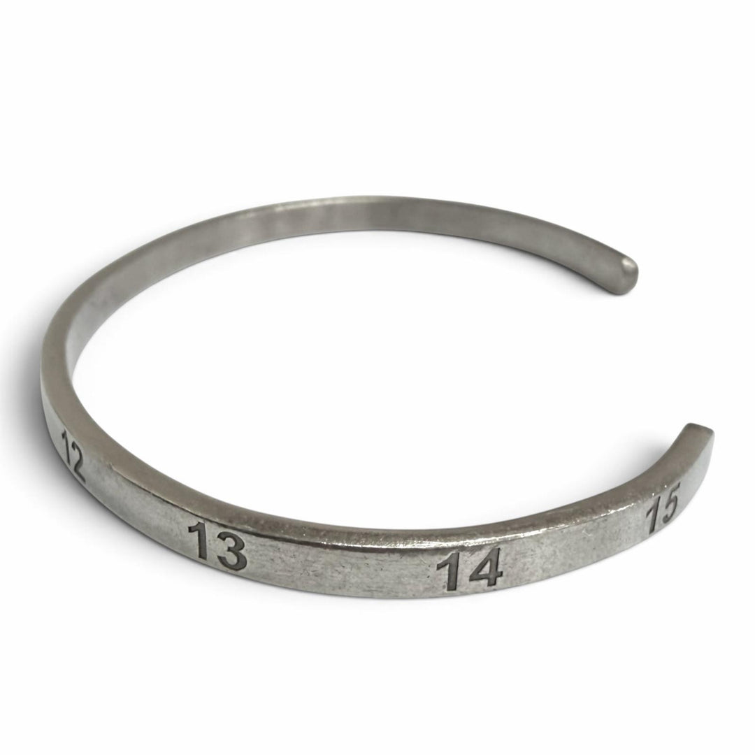 Great Maison Margiela 11 Bangle Number Logo Slim Cuff Silver SV925
