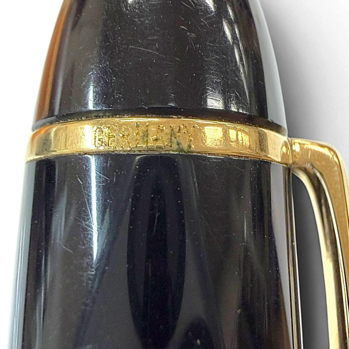 Very Good MONTBLANC fountain pen Meisterstück 149 white star black 18K mens