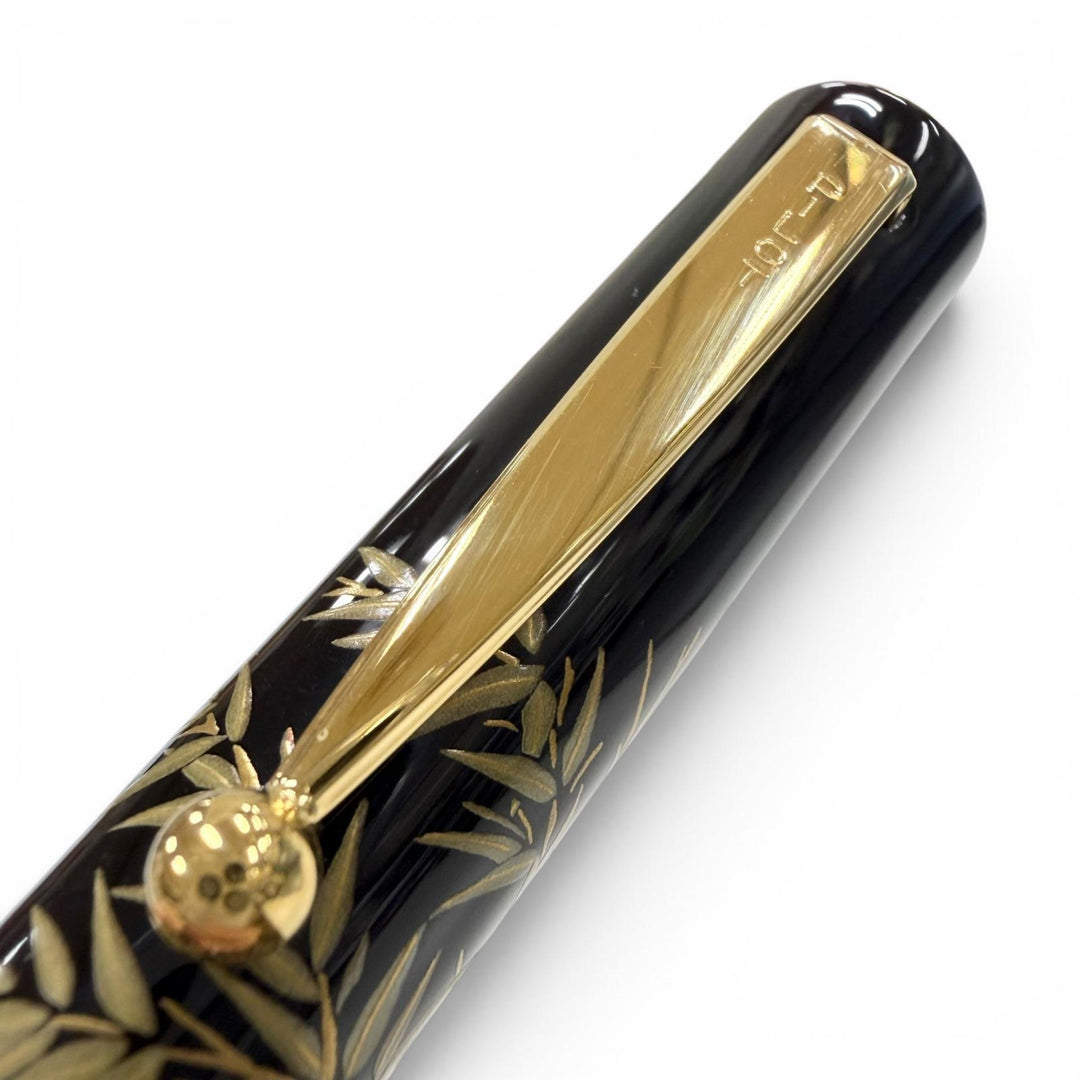 Excellent PILOT fountain pen Kokukokai Taka-Makie Zodiac Tiger black 18K mens