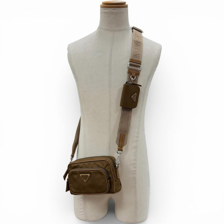 Excellent PRADA Shoulder Bag Brown Nylon mens 2VH172