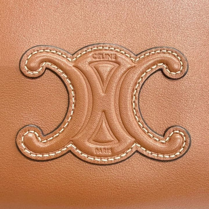 Great CELINE Shoulder Bag Cuir Triomphe Chain Clutch Tan Smooth scarf skin