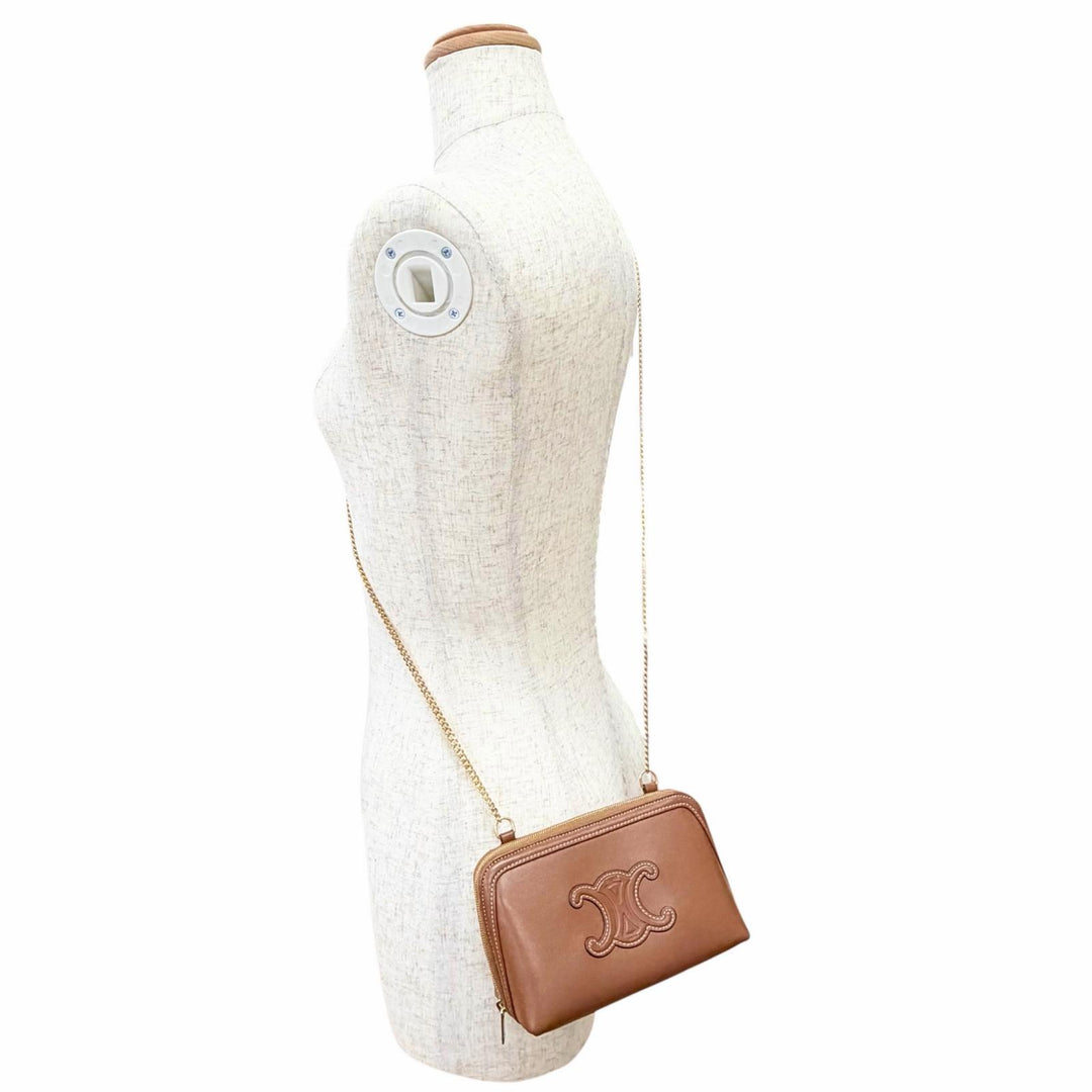 Great CELINE Shoulder Bag Cuir Triomphe Chain Clutch Tan Smooth scarf skin