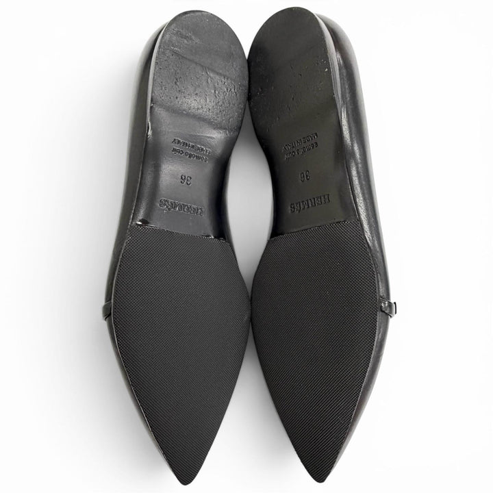 Great HERMES pumps Api Buckle Pointed Toe Leather Flats black leather Women 36