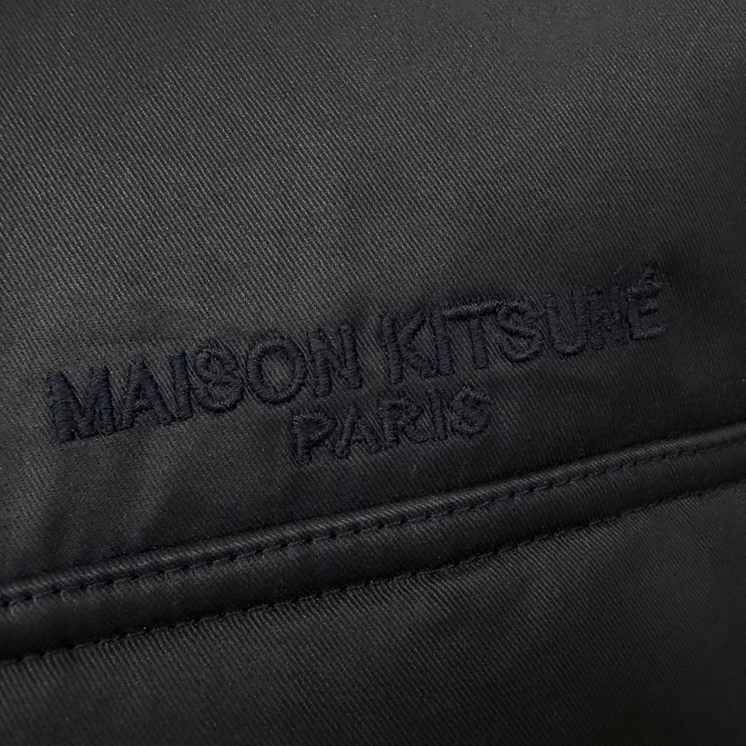 Pristine MAISON KITSUNE mountain hoodie Navy polyamide mens M HU02280WE0003