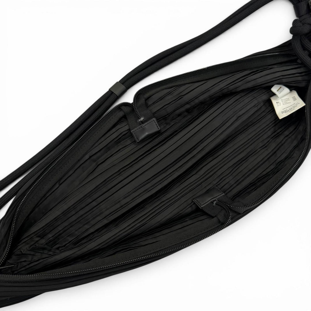Excellent PLEATS PLEASE Sling bag Pleated drawstring black Women PP39AG536