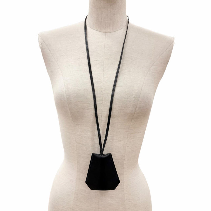Excellent HERMES Necklace Margiela period leather clochette black Women