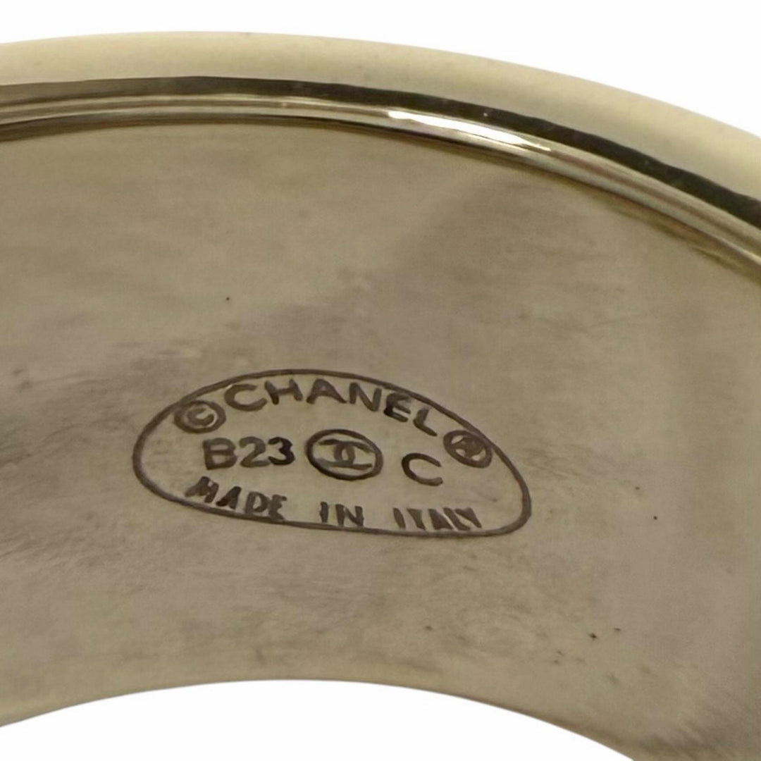 Excellent CHANEL Ring ring Matelassé Turnlock Bag Charm Ring white Women B23C