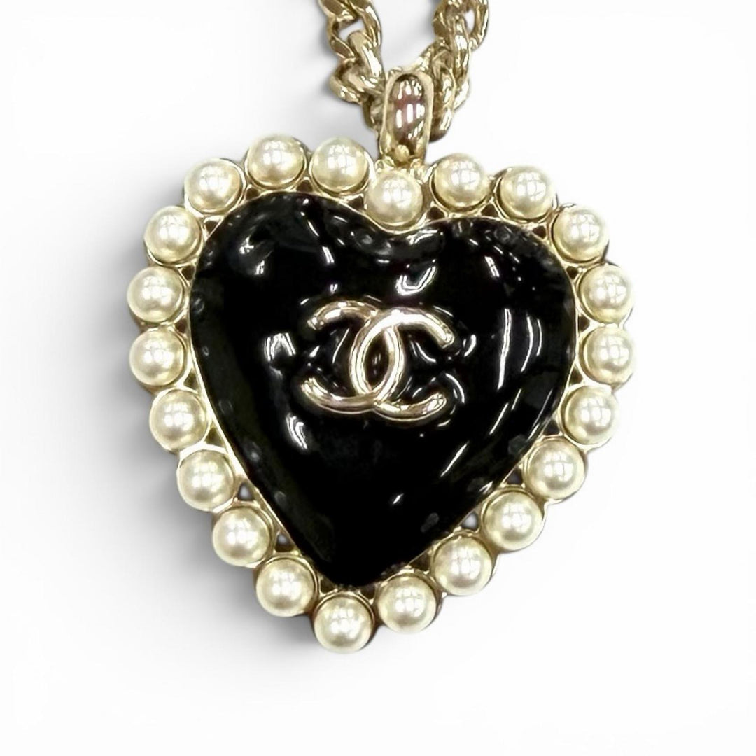 Excellent CHANEL Necklace COCO Mark Pearl Heart Pendant black Women B25