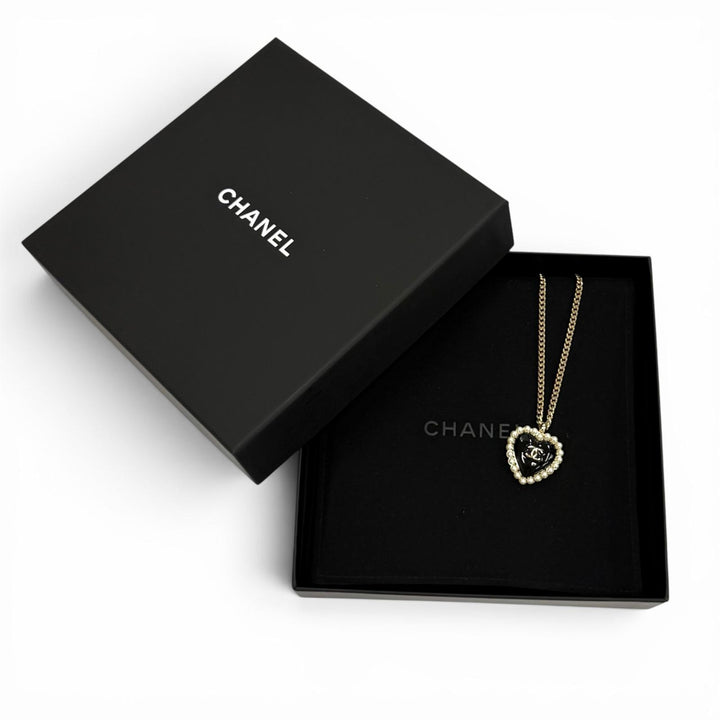 Excellent CHANEL Necklace COCO Mark Pearl Heart Pendant black Women B25