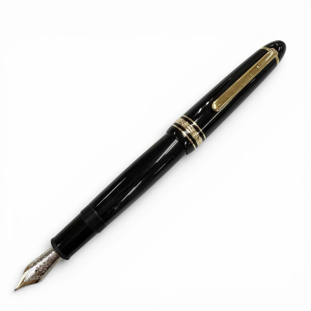 Excellent MONTBLANC fountain pen Meisterstück 147 Traveler black 14K mens