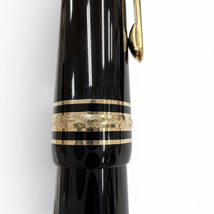 Excellent MONTBLANC fountain pen Meisterstück 147 Traveler black 14K mens