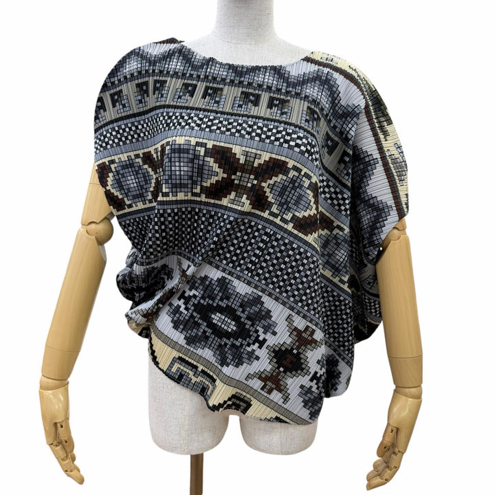Excellent PLEATS PLEASE T-shirt Arabesque Pattern Asymmetrical Top multicolor