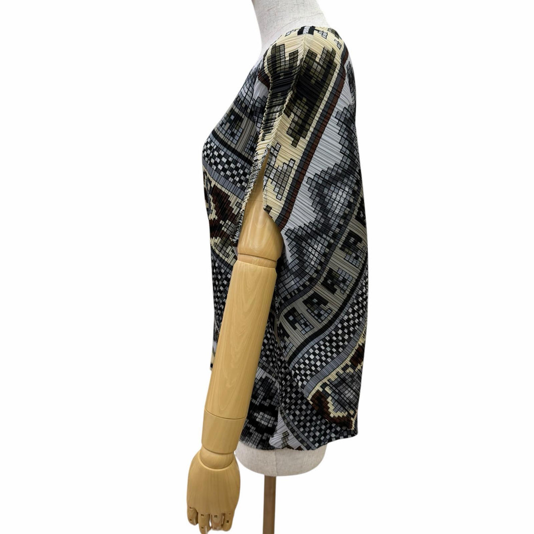 Excellent PLEATS PLEASE T-shirt Arabesque Pattern Asymmetrical Top multicolor
