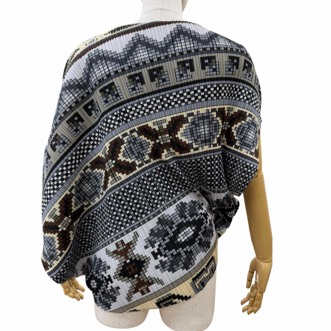 Excellent PLEATS PLEASE T-shirt Arabesque Pattern Asymmetrical Top multicolor
