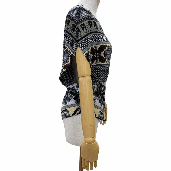 Excellent PLEATS PLEASE T-shirt Arabesque Pattern Asymmetrical Top multicolor
