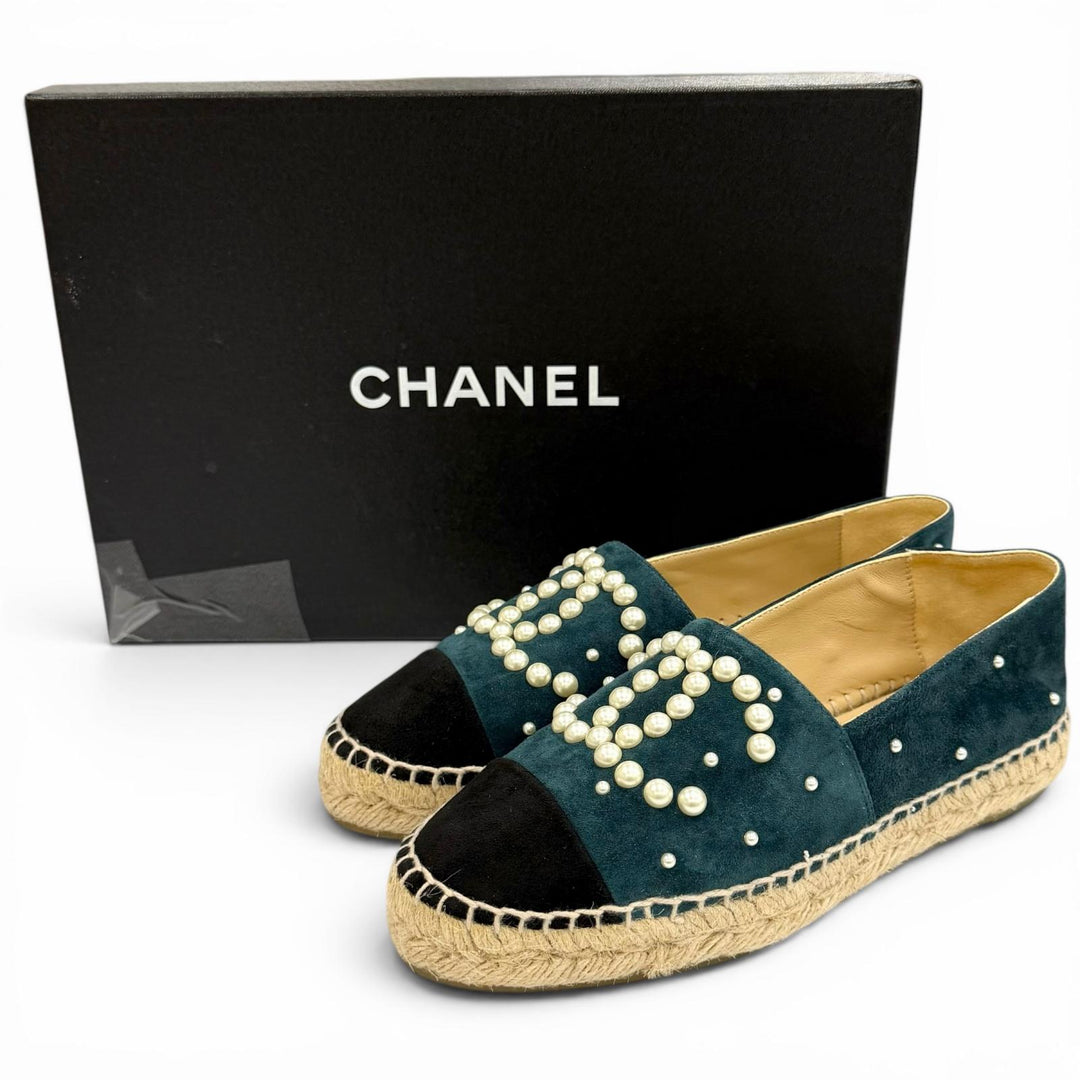 Great CHANEL Slip-on COCO Mark Eco Pearl Suede Leather Espadrilles 35 G29762