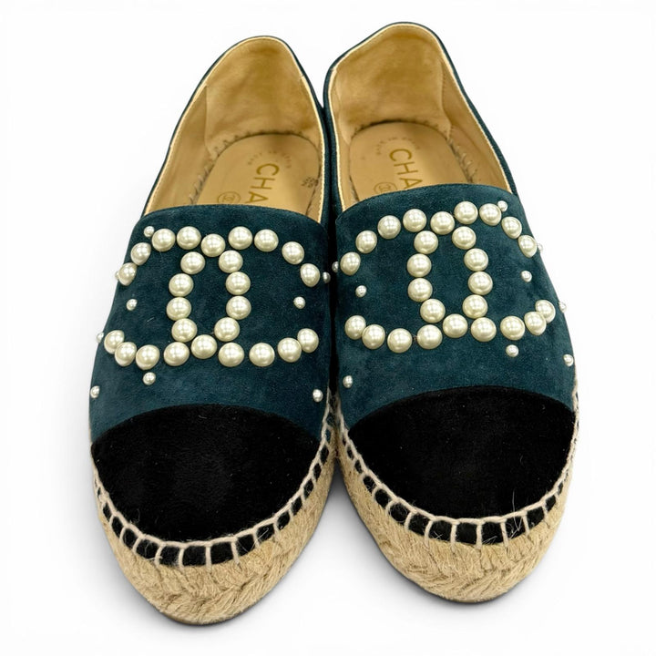 Great CHANEL Slip-on COCO Mark Eco Pearl Suede Leather Espadrilles 35 G29762