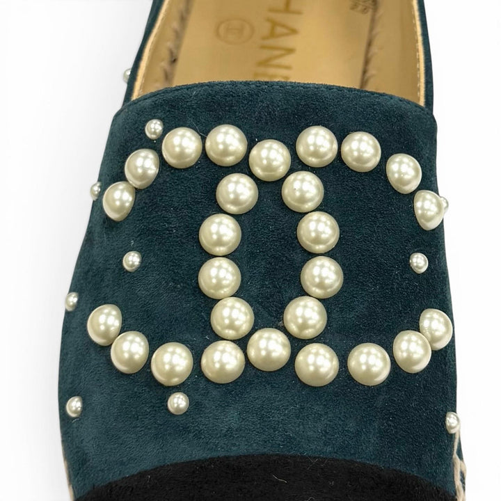 Great CHANEL Slip-on COCO Mark Eco Pearl Suede Leather Espadrilles 35 G29762