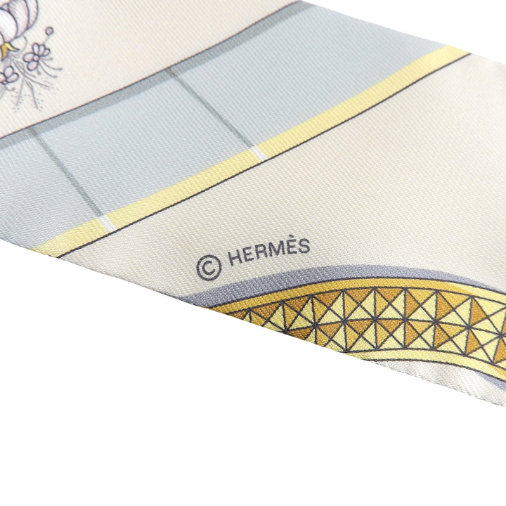 Pristine HERMES scarf Twilly Gran Apara beige silk Women