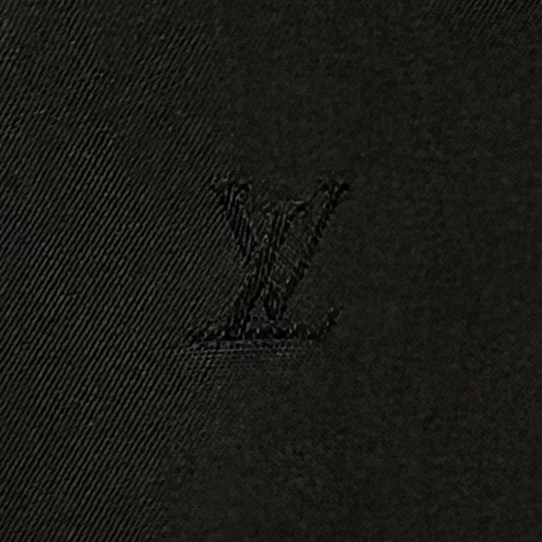 Great LOUIS VUITTON Jacket Monogram lining, concealed placket. Navy cashmere 42