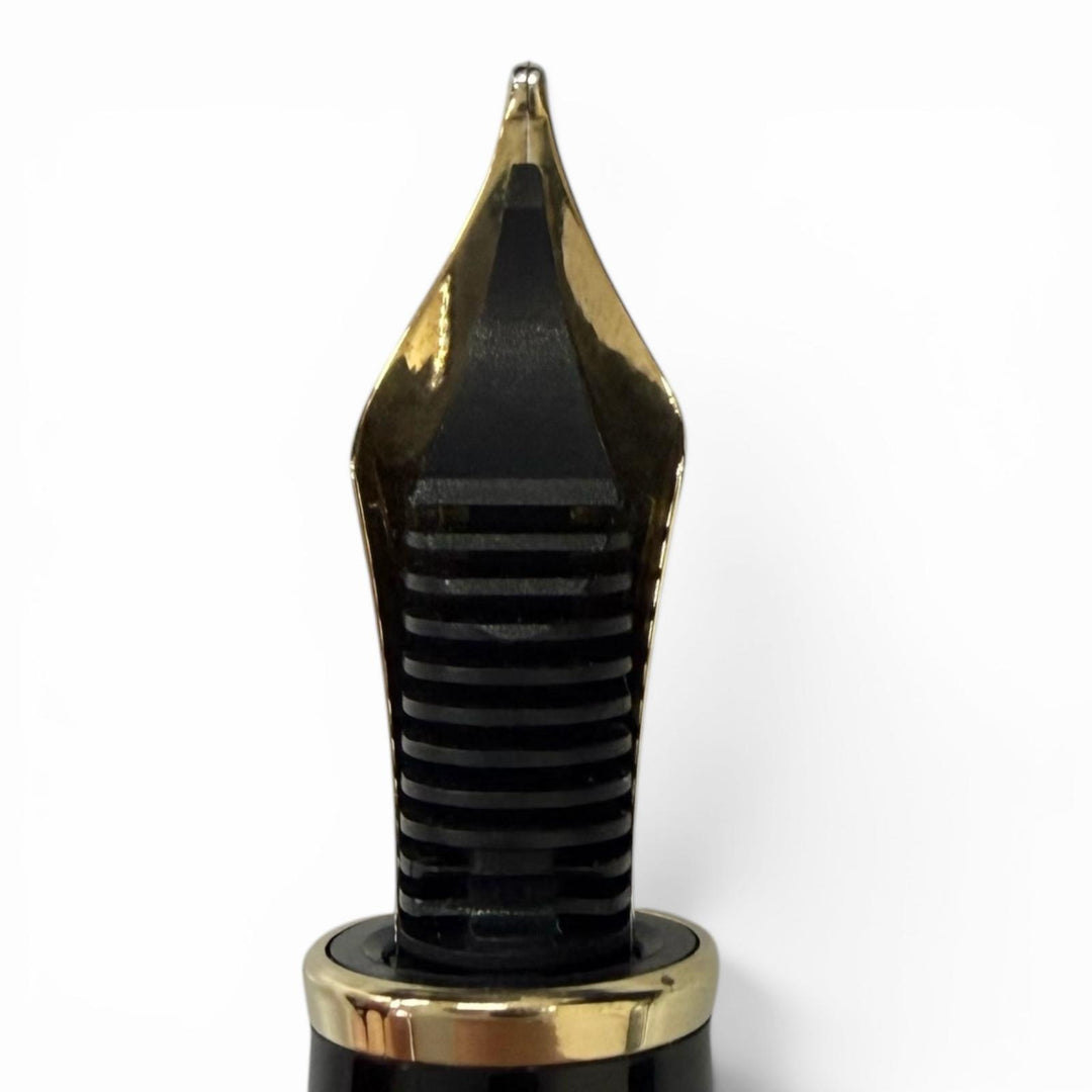 Excellent MONTBLANC fountain pen Meisterstück Classic black 14K mens