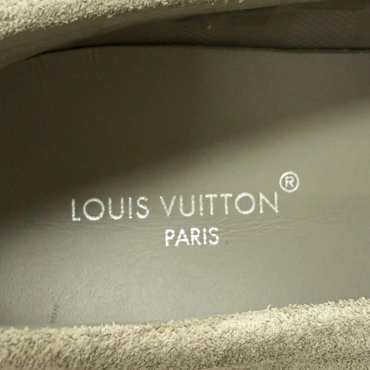 Excellent LOUIS VUITTON Slip-on Pacific Line LV logo Metal Gray