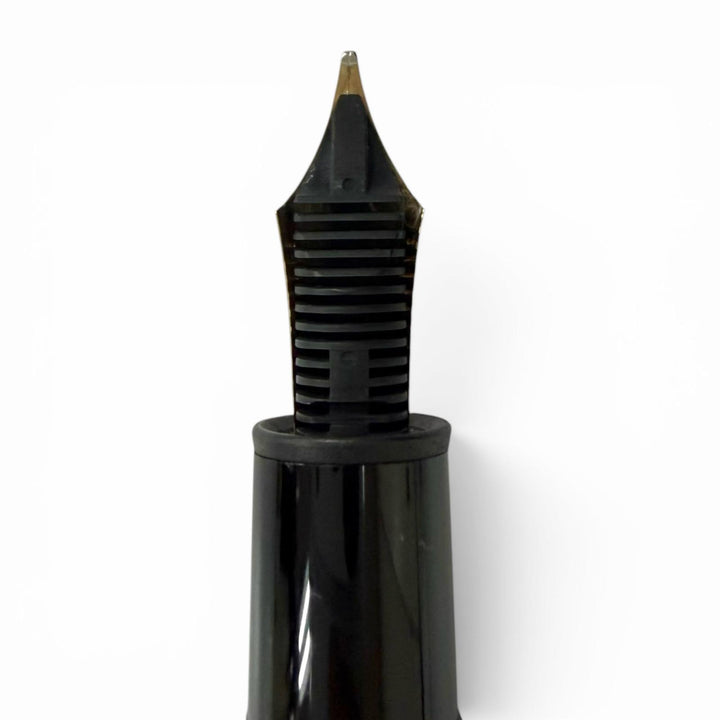 Excellent MONTBLANC fountain pen Meisterstück 146 black 14K mens