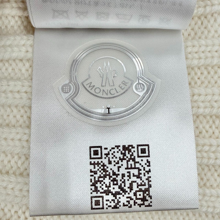 Pristine MONCLER Knit cap Beanie with logo patch Ivory wool Women