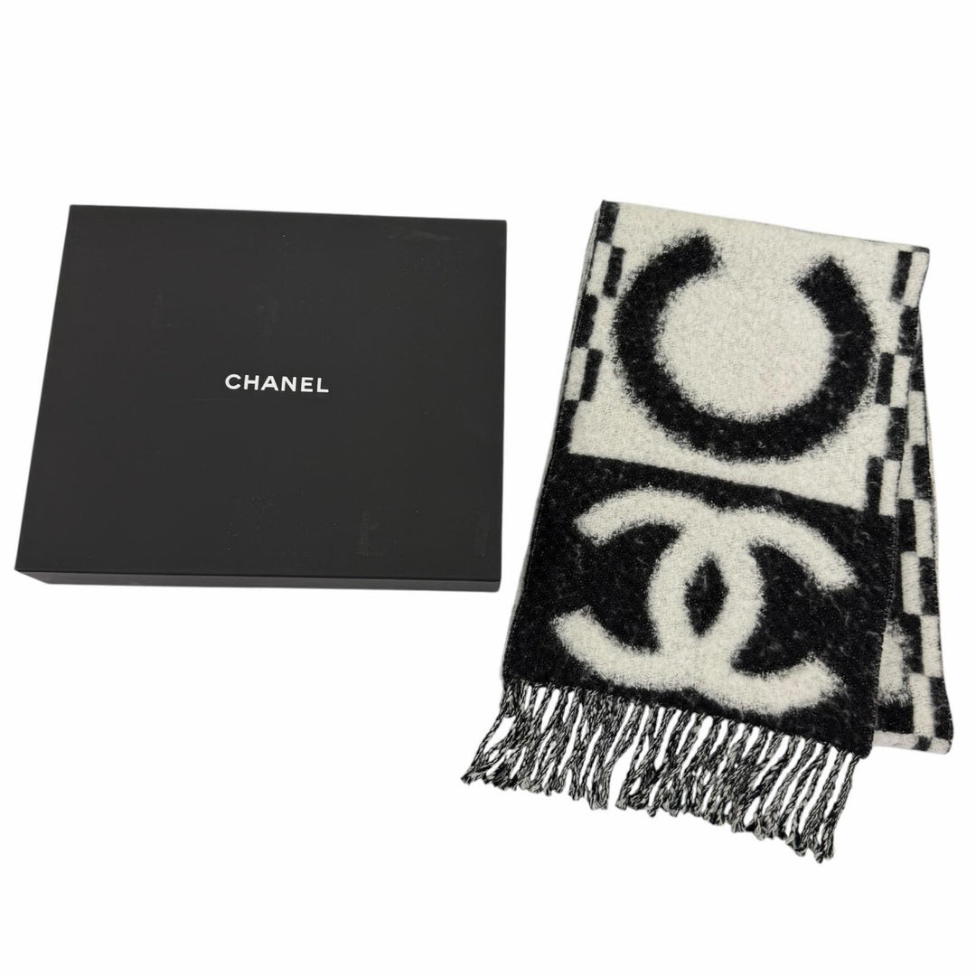 Great CHANEL Scarf COCO Mark Logo Design Fringe black cashmere Women AAA478
