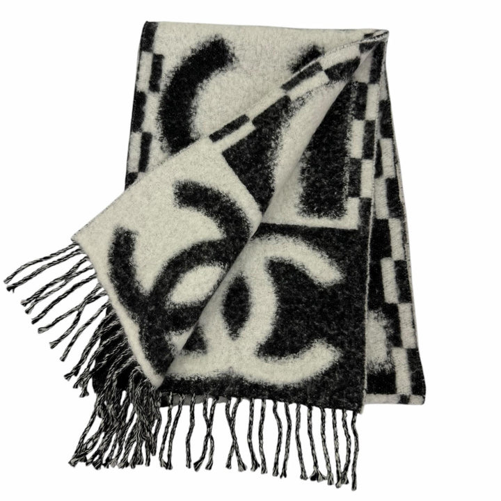 Great CHANEL Scarf COCO Mark Logo Design Fringe black cashmere Women AAA478