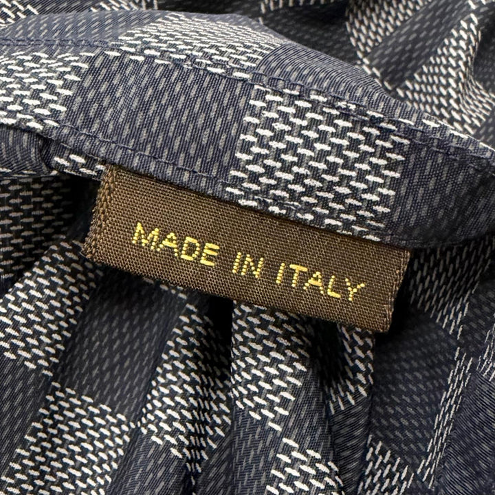 Excellent LOUIS VUITTON coat Damier Pattern lining