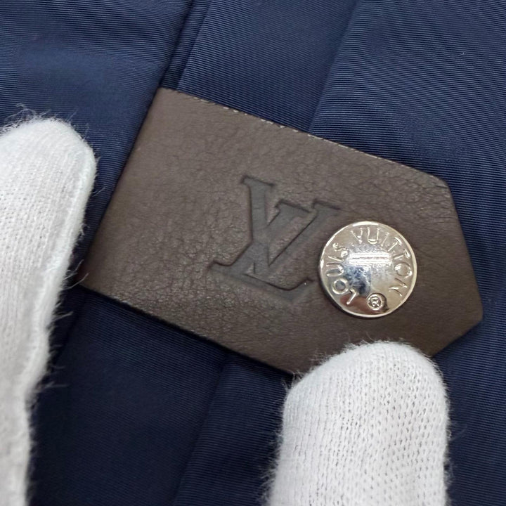 Excellent LOUIS VUITTON coat Damier Pattern lining