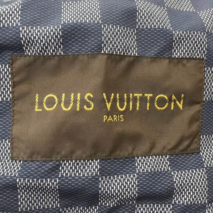 Excellent LOUIS VUITTON coat Damier Pattern lining