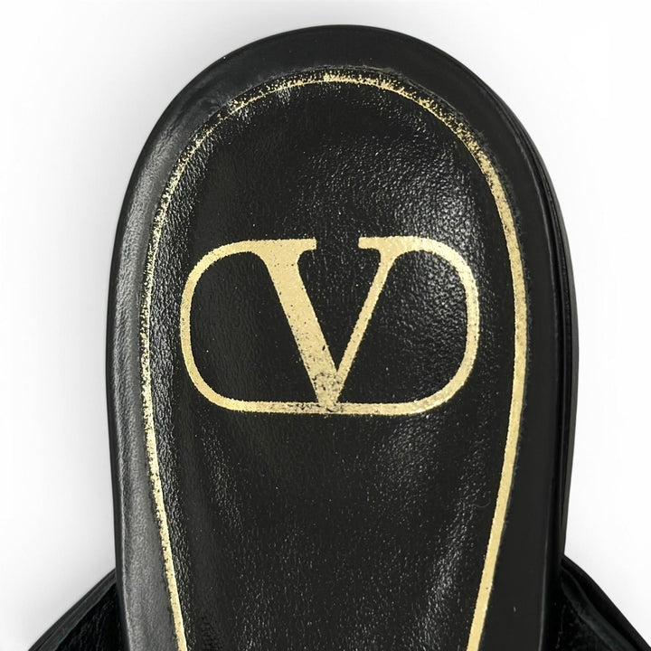 Great Valentino Garavani Sandals Rockstud flat shoes black leather Women 38.5