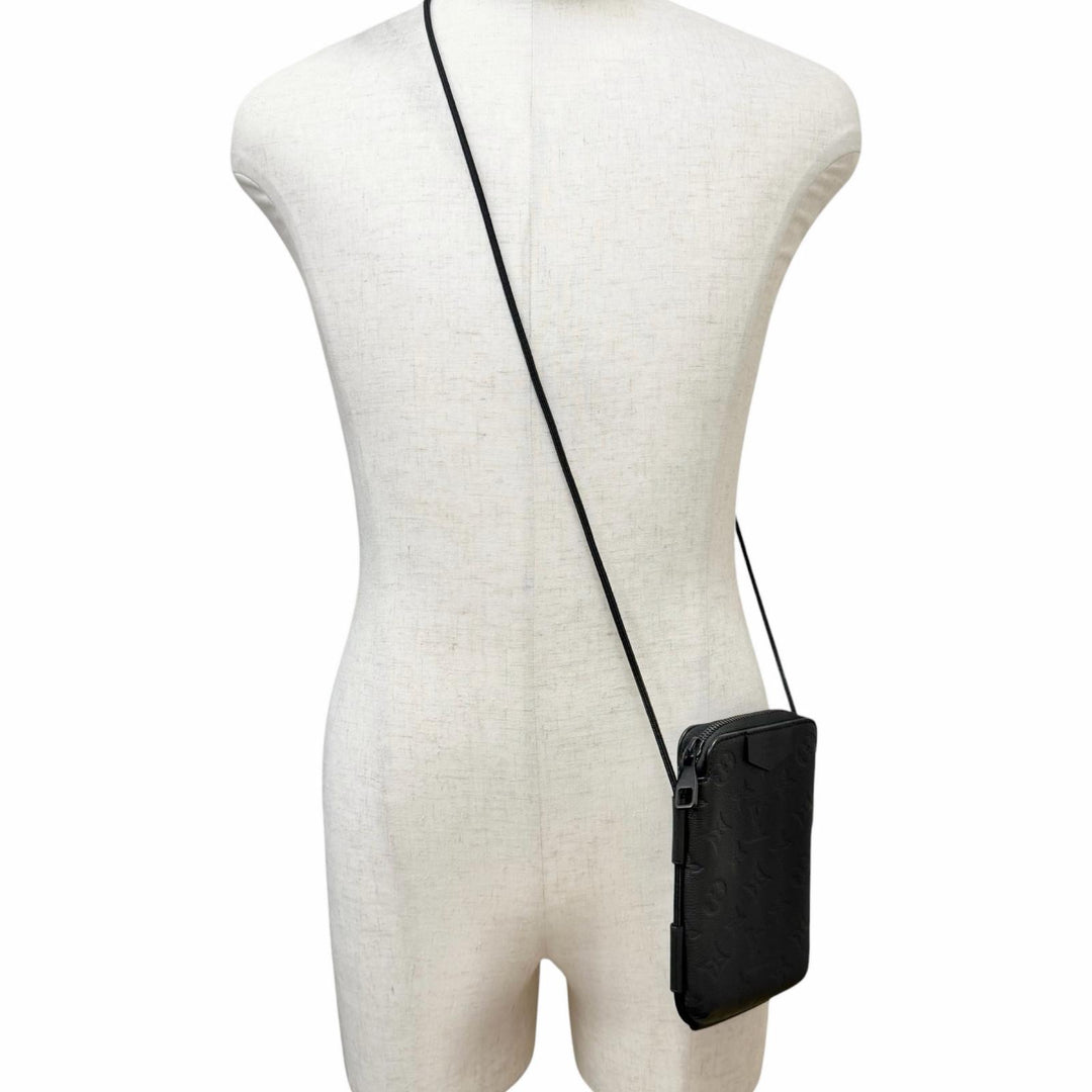 Excellent LOUIS VUITTON Monogram Shadow Lace-Up Leather Pouch