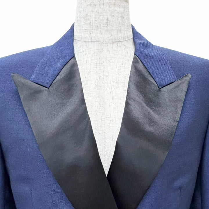 Pristine LOUIS VUITTON tailored jacket LV logo gold buttons, peaked lapels 36