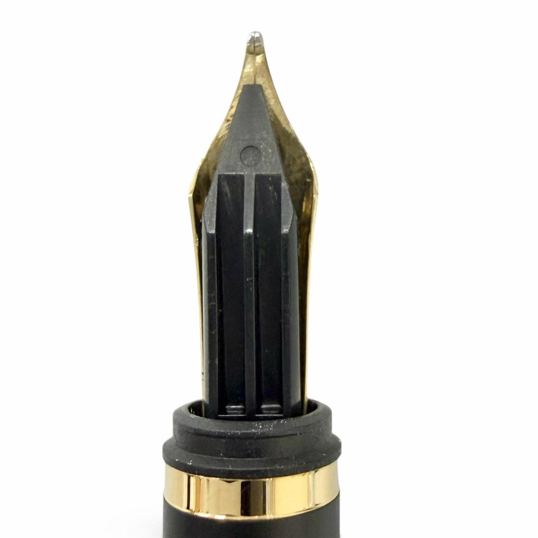 Excellent MONTBLANC fountain pen Noblesse Cap type black 18K mens