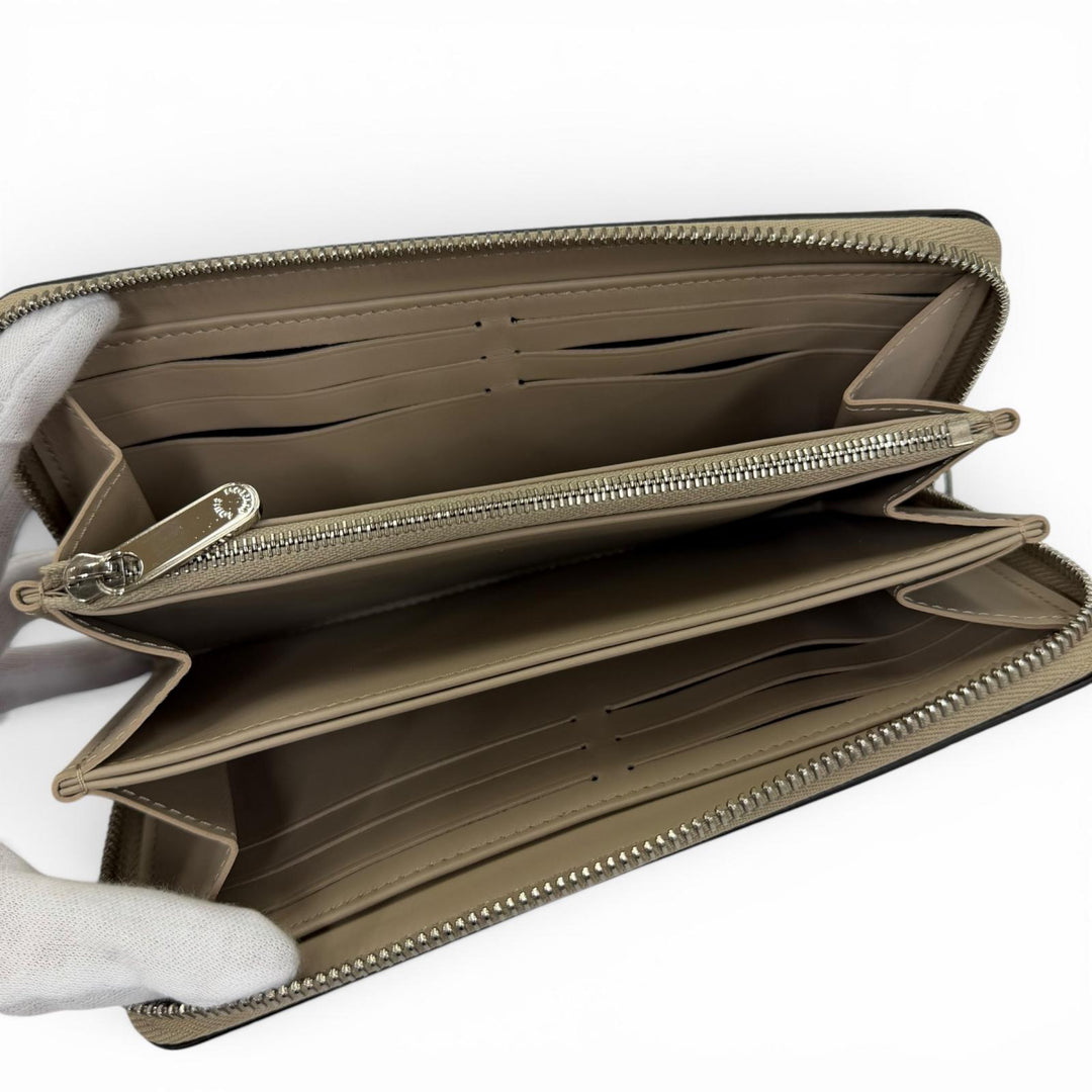 Pristine LOUIS VUITTON Purse Zippy wallet Monogram Zip Around Mahina M69821
