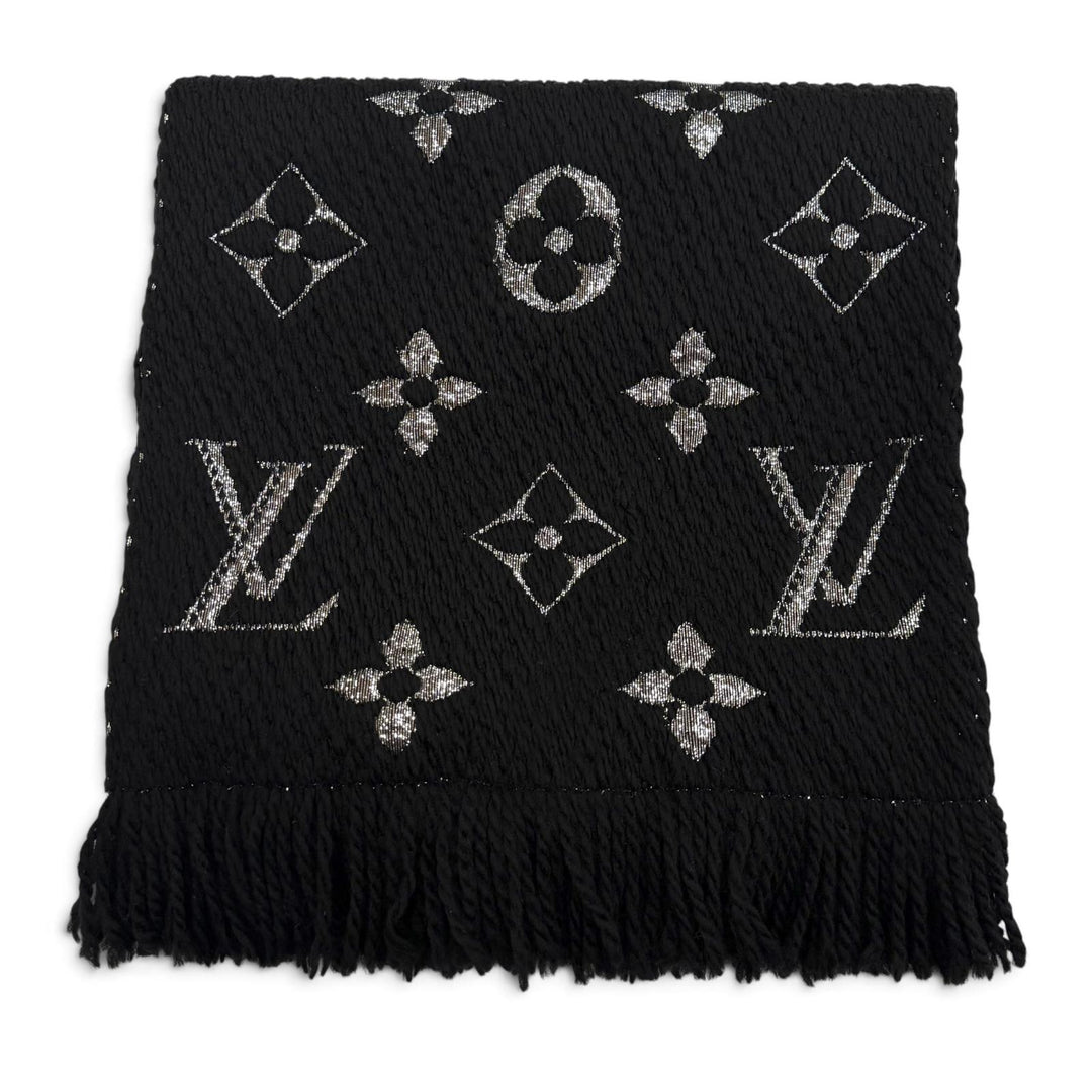 Great LOUIS VUITTON Scarf Escalp Logo Mania Shine Monogrammed with fringe M75833