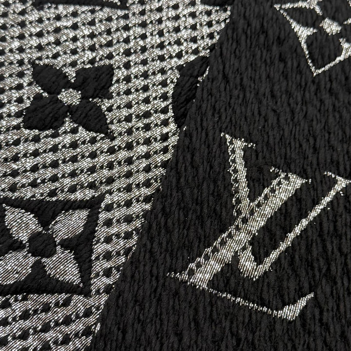 Great LOUIS VUITTON Scarf Escalp Logo Mania Shine Monogrammed with fringe M75833