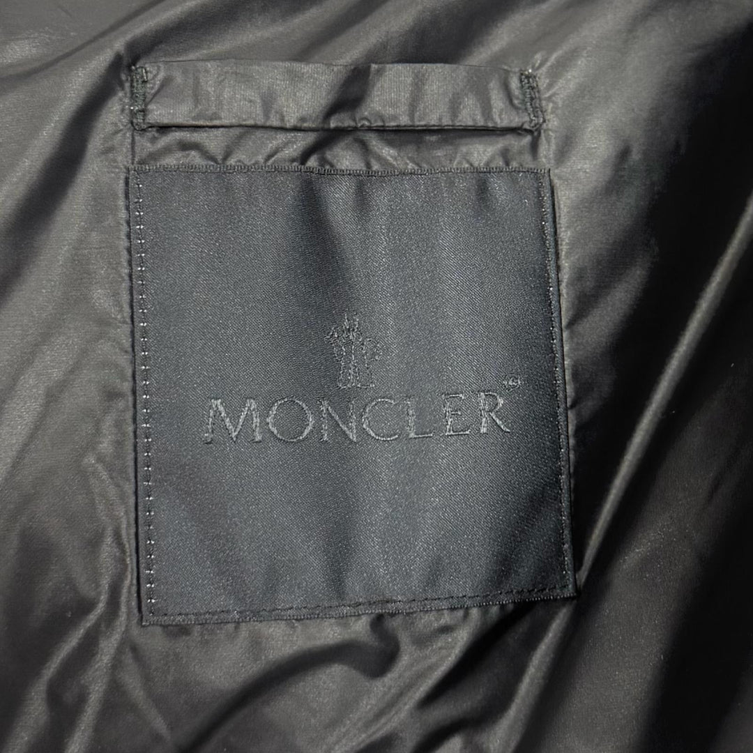 Great MONCLER down coat CERISE Logo patch, stand collar, zip-up jacket Nylon 4