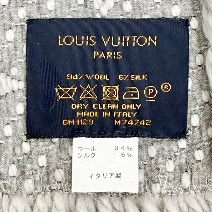 Great LOUIS VUITTON Scarf Escalp Logo Mania Monogram fringe wool Women M74742