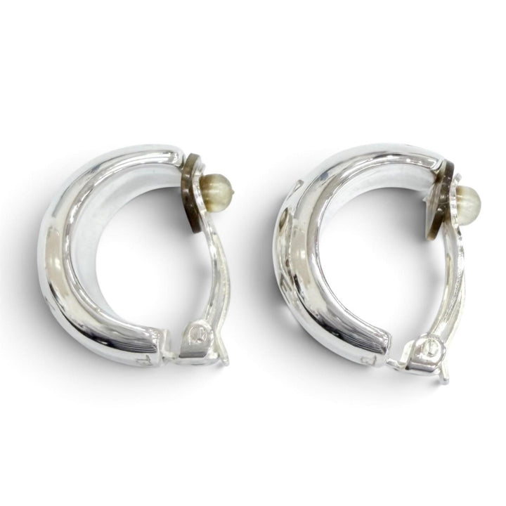 Excellent CHANEL Earring Logo Earring Accessory, Clip-on, for Both 925