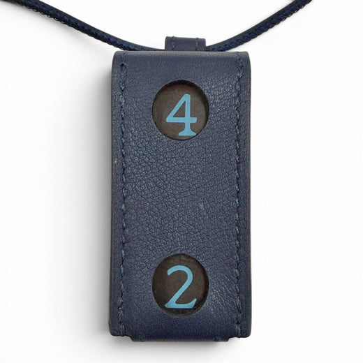 Pristine HERMES Necklace Coup de Des leather Women