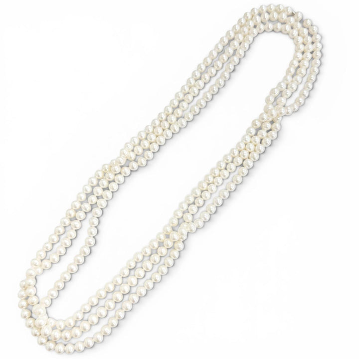 Great TIFFANY&Co. Necklace long white Freshwater pearl Women