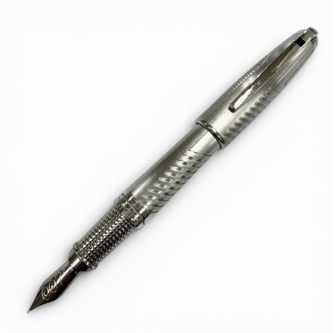 Very Good Dupont fountain pen James Bond 007 Limited Edition Silver 18K mens