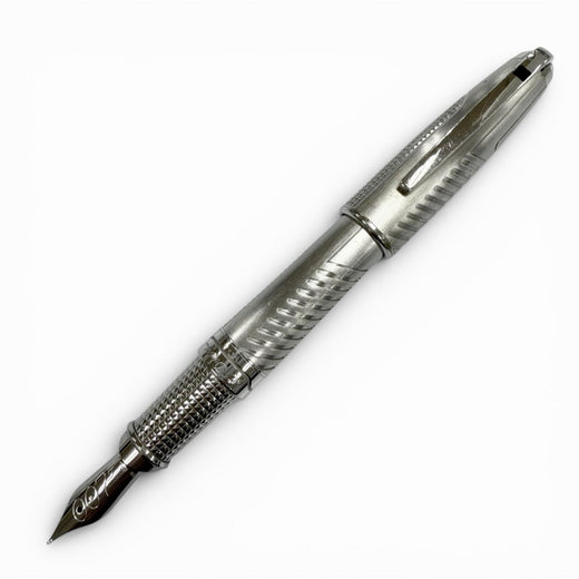 Very Good Dupont fountain pen James Bond 007 Limited Edition Silver 18K mens