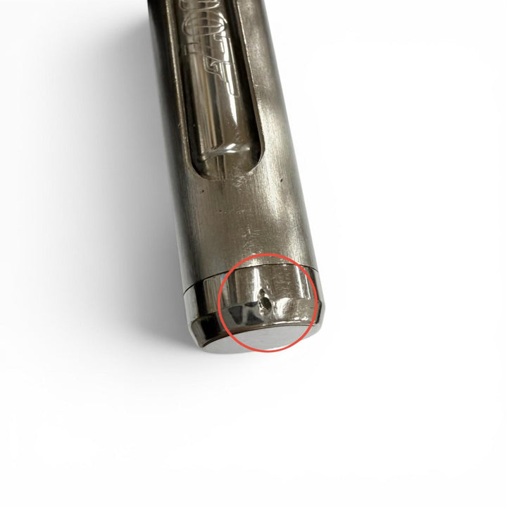 Very Good Dupont fountain pen James Bond 007 Limited Edition Silver 18K mens