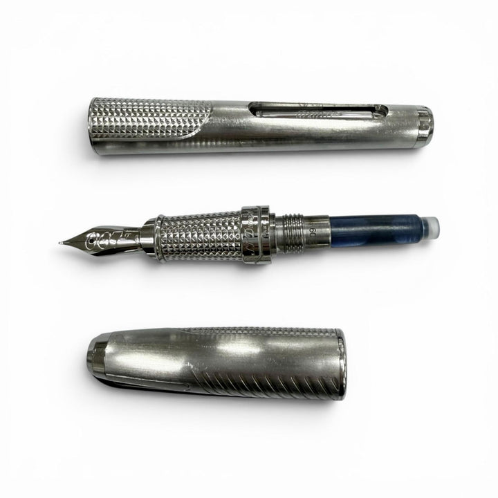 Very Good Dupont fountain pen James Bond 007 Limited Edition Silver 18K mens