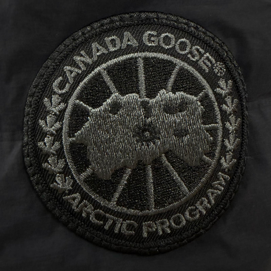 Great CANADA GOOSE Down jacket Highbridge Crew Bomber black Nylon mens XS 2735MB